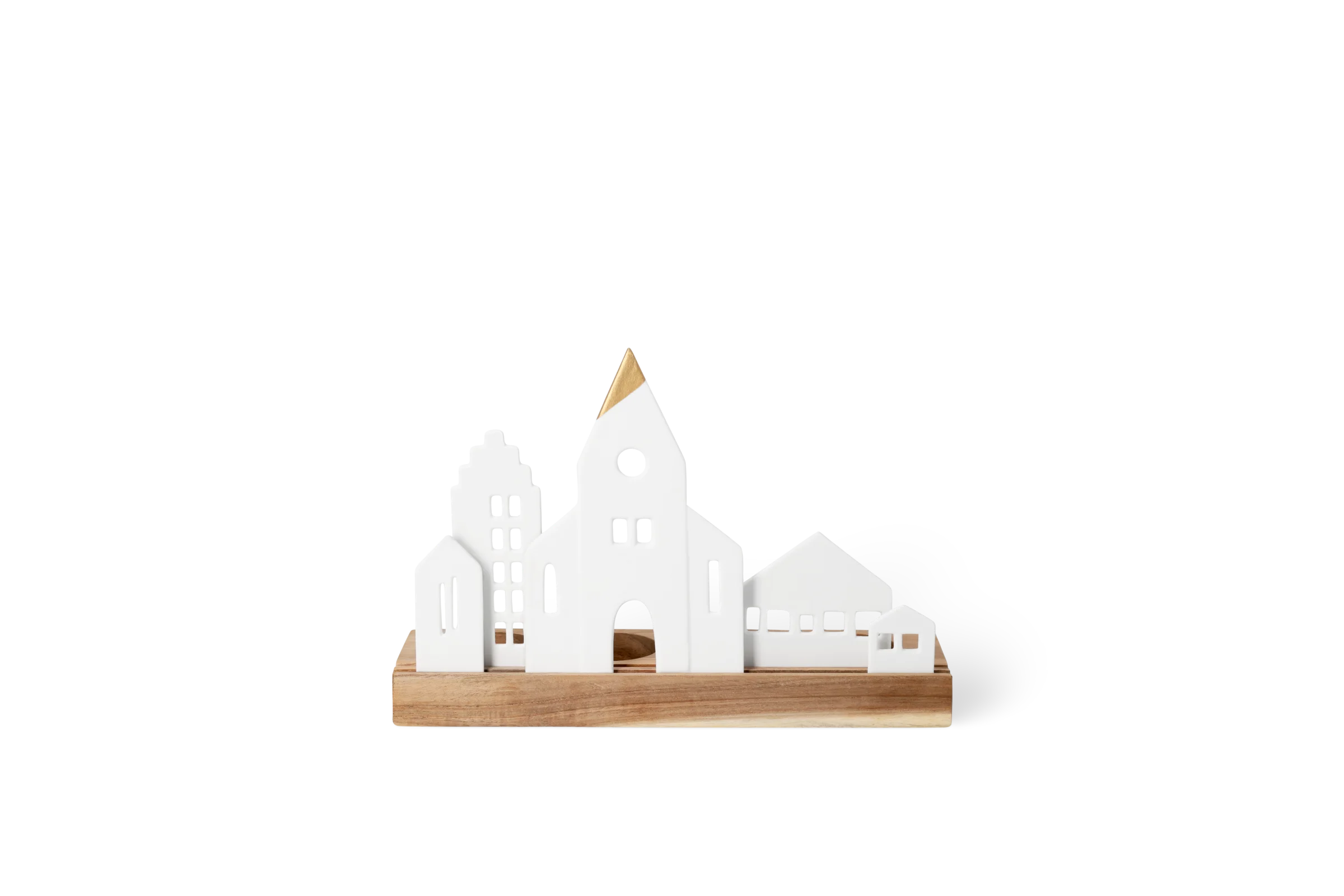 Lichtszene Städtchen Lichtszene Städtchen aus weißen Häusern mit goldener Kirchturmspitze auf Holzsockel in der Vorderansicht.