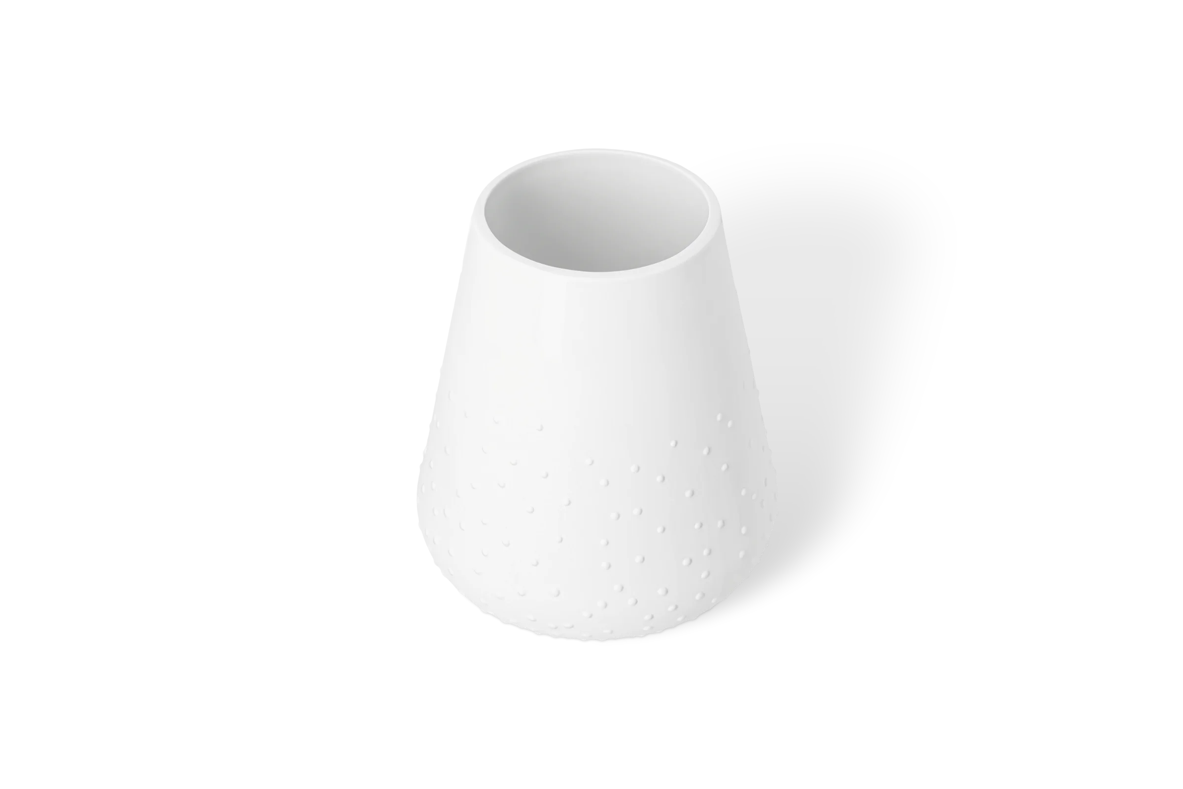 Weiße Vase Blütezeit mit bauchiger Form und erhabenem Punktrelief in vorderer Linksansicht mit Neigung.
