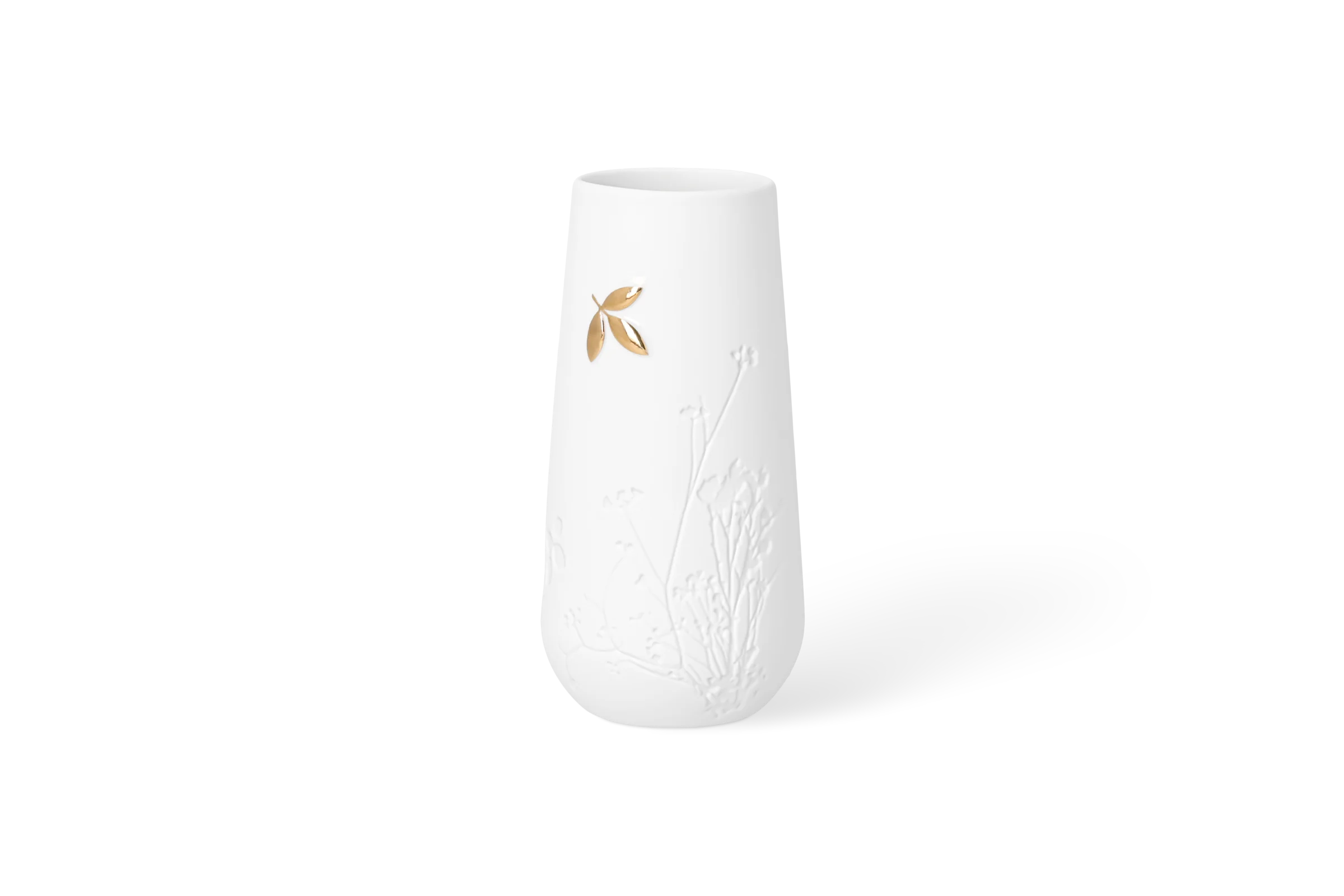 Minivase Blatt Mittel Weiße Mini-Vase Blattwerk mit erhabenem Blumenrelief und goldfarbenem Blattmotiv in der Vorderansicht.
