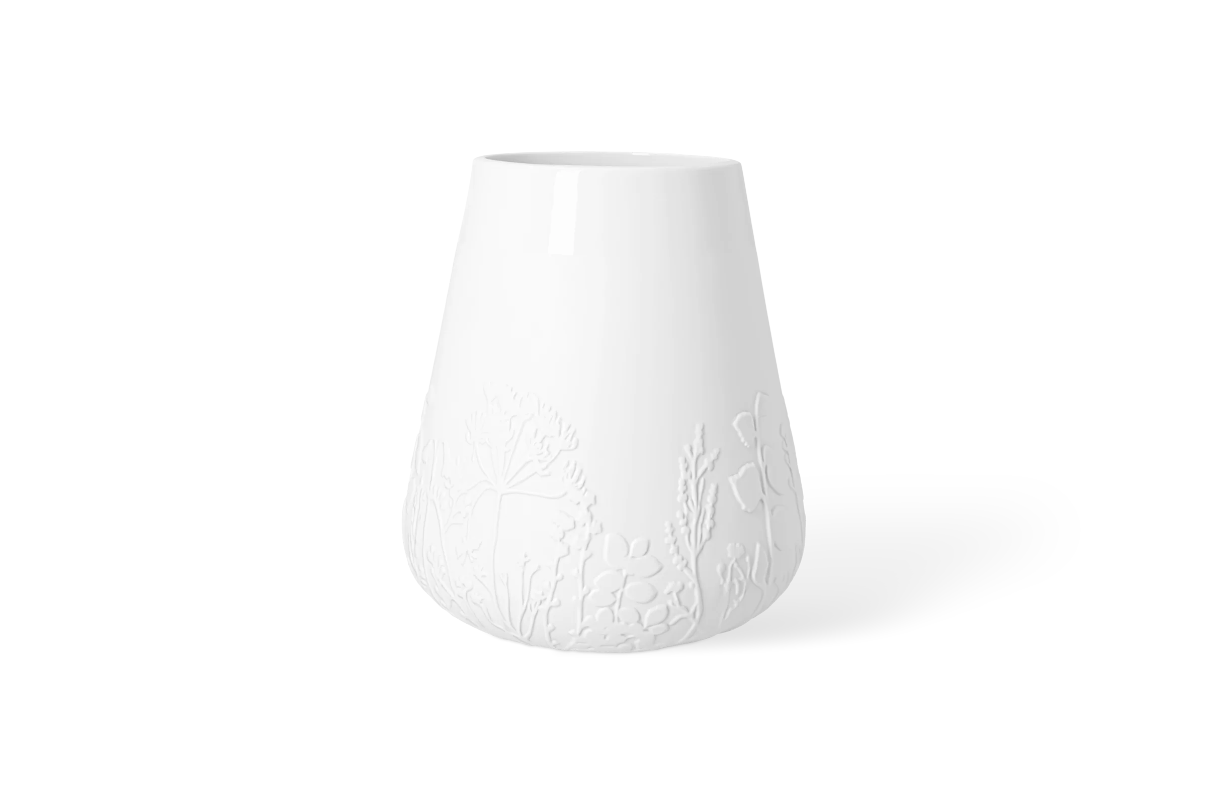 Vase Poesie Blumen Weiße Porzellanvase Blütezeit mit erhabenem Blumenwiesenrelief am unteren Rand in der Vorderansicht.