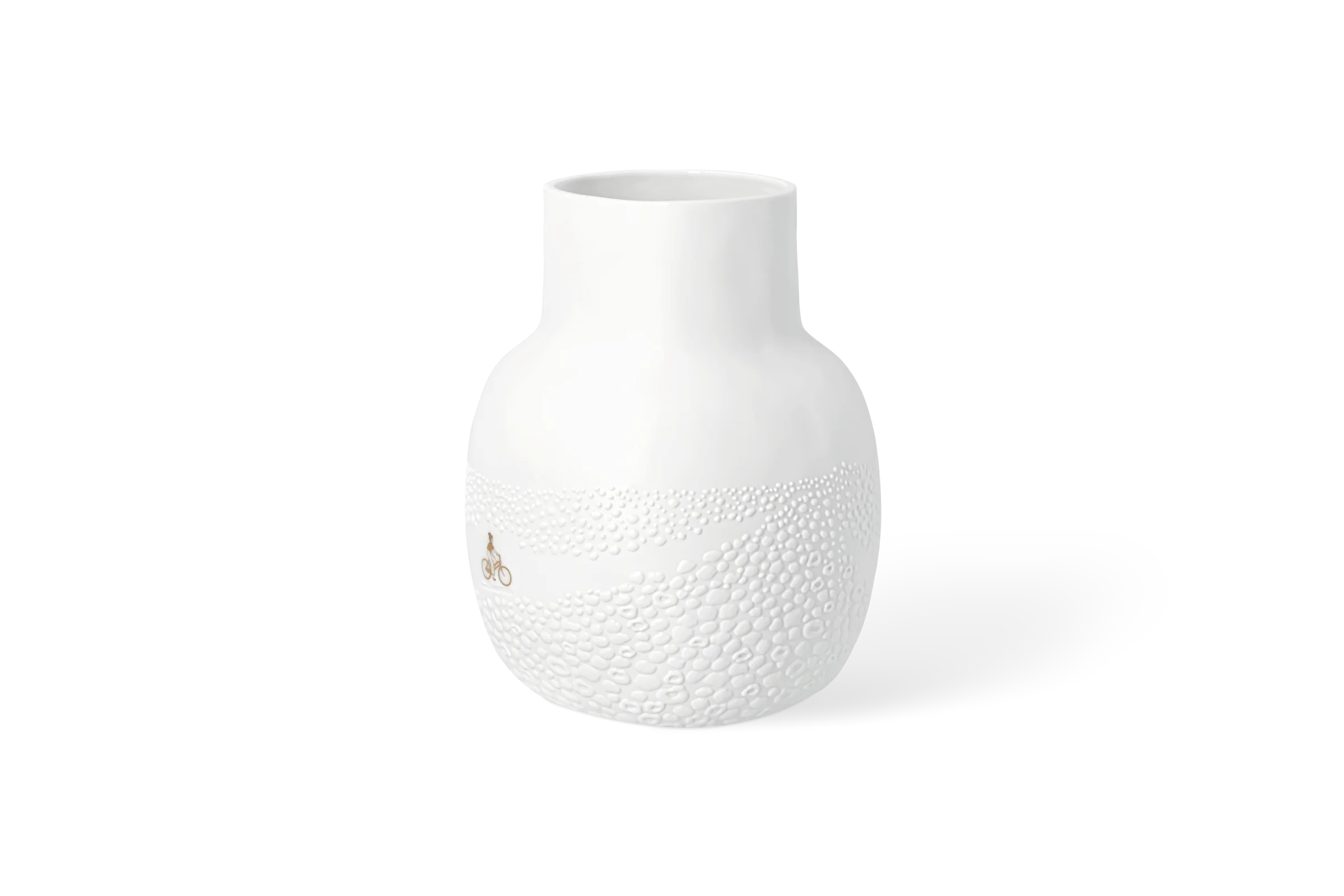Weiße Porzellanvase mit erhabenem Punktrelief und goldenem Fahrradmotiv in der vorderen Rechtsansicht.