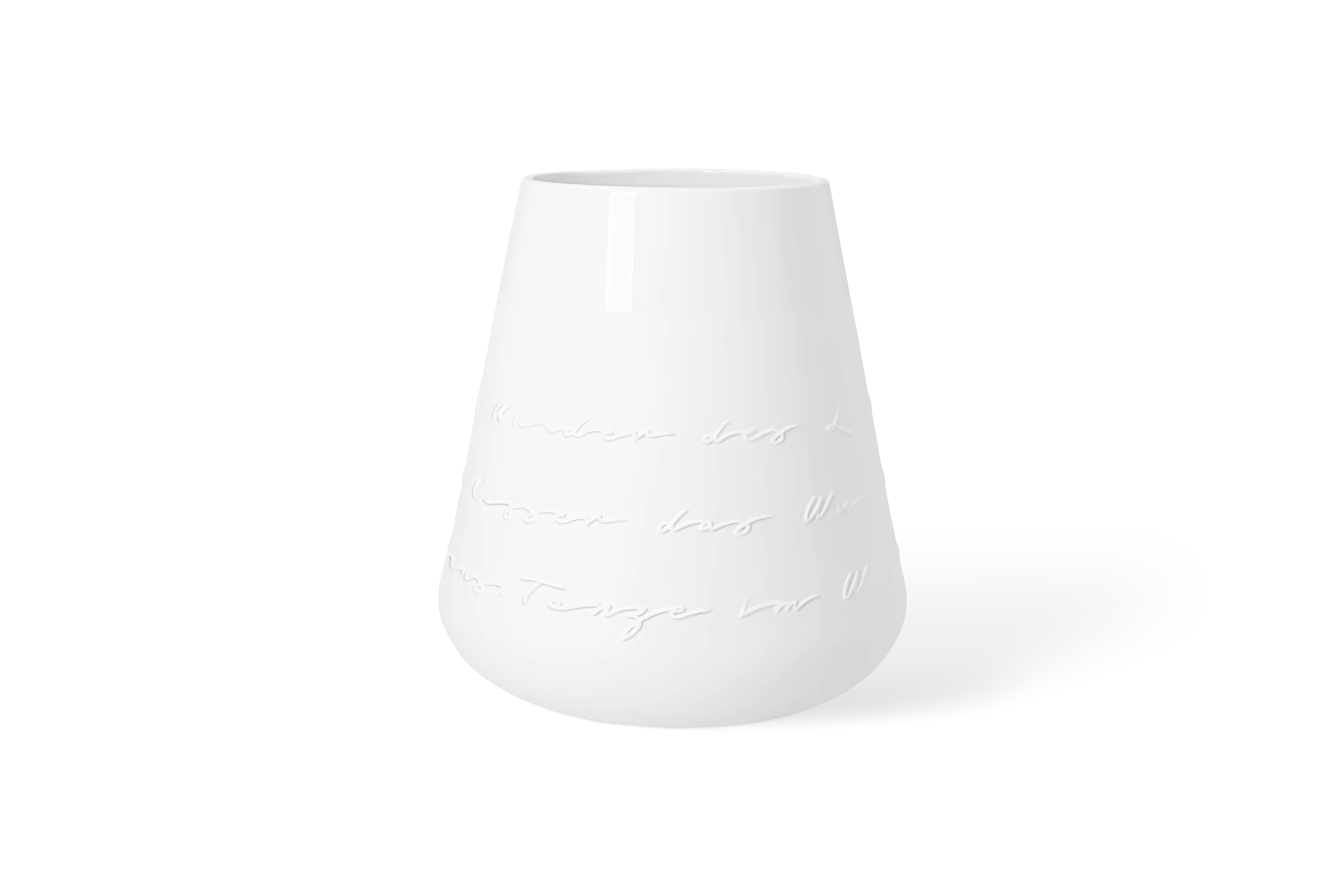 Vase Poesie Tanze im Wasser Weiße Vase Meeresrauschen mit eingeprägten Wellenlinien und weiter Öffnung in der Rückansicht.