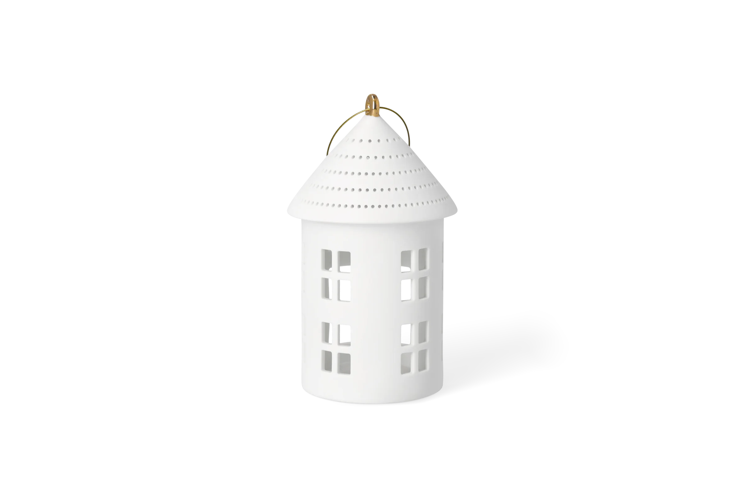 Weißes Lichthaus aus Porzellan mit ausgestanzten Fenstern, punktiertem Dach und goldenem Henkel in der Vorderansicht.