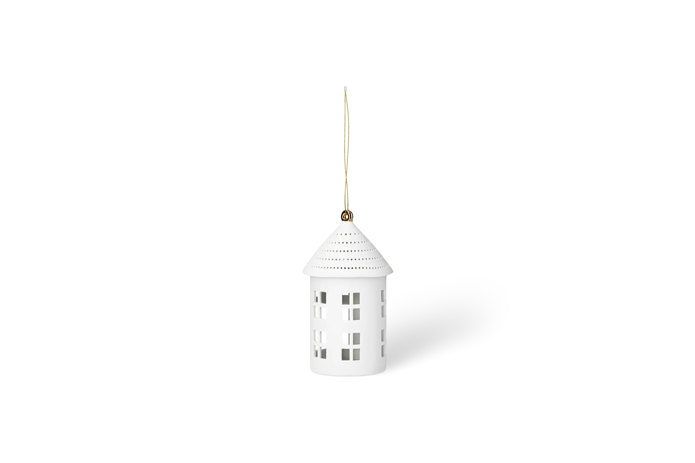 Lichthaus Hängend Rund Groß Großes hängendes Lichthaus aus weißem Porzellan mit ausgestanzten Fenstern und gepunktetem Kegeldach in der vorderen Linksansicht.