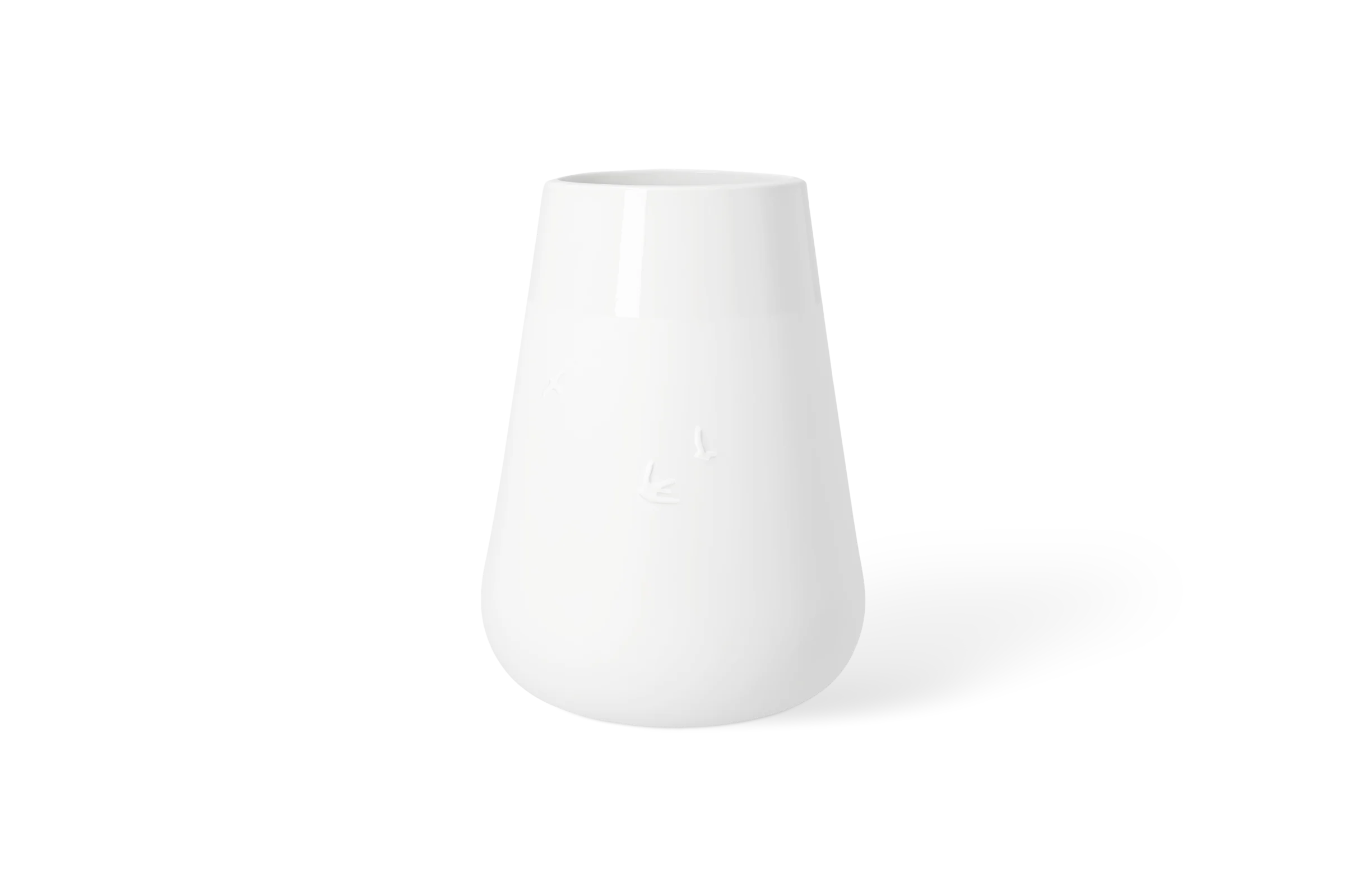 Vase Poesie Meer Weiße Porzellanvase Meeresrauschen mit erhabenen Möwen auf der glatten Oberfläche in der Vorderansicht.